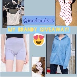 giveaway repost!!! credit to the host @xxcloudsrs